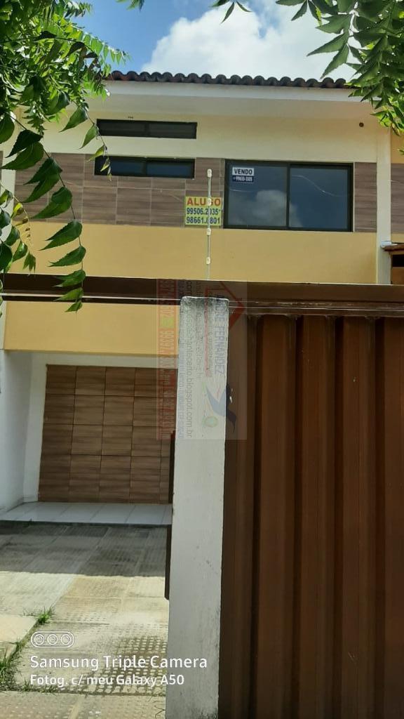 Casa à venda com 3 quartos, 97m² - Foto 1