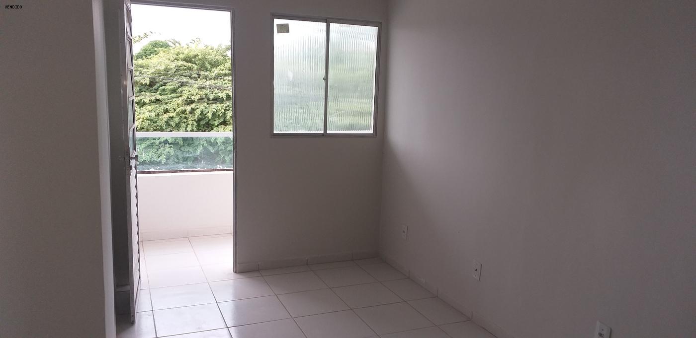 Apartamento à venda com 2 quartos, 60m² - Foto 12