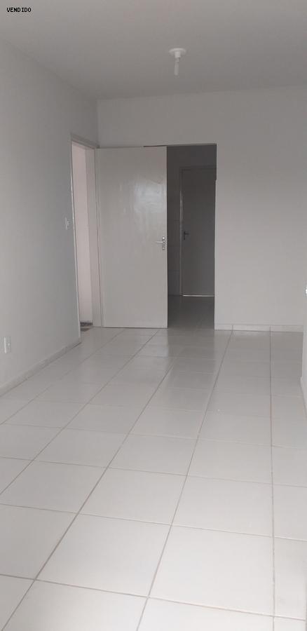 Apartamento à venda com 2 quartos, 60m² - Foto 10