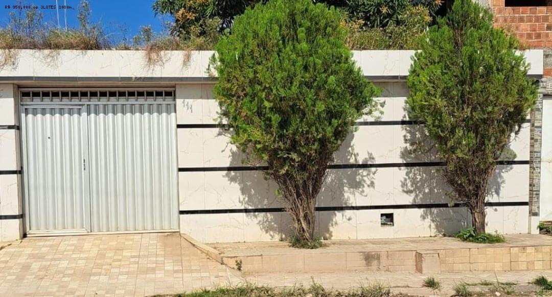 Casa à venda com 3 quartos, 90m² - Foto 1