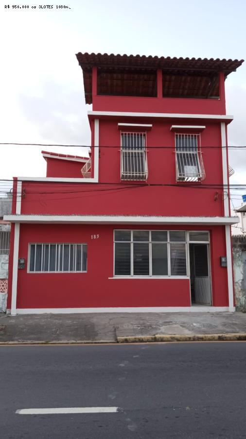 Sobrado à venda com 8 quartos, 200m² - Foto 1